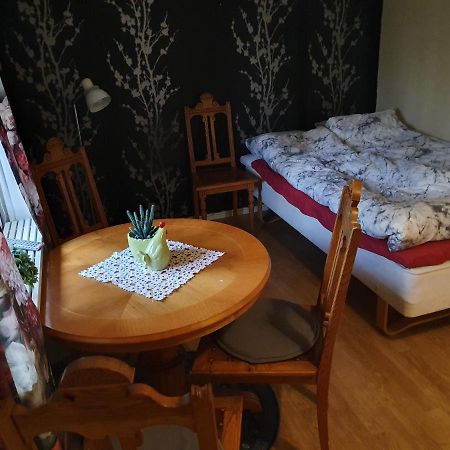Lugnt Boende Intill Ljungbyan Ljungbyholm エクステリア 写真