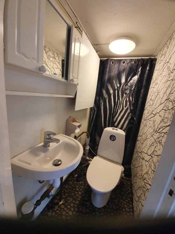Lugnt Boende Intill Ljungbyan Ljungbyholm エクステリア 写真