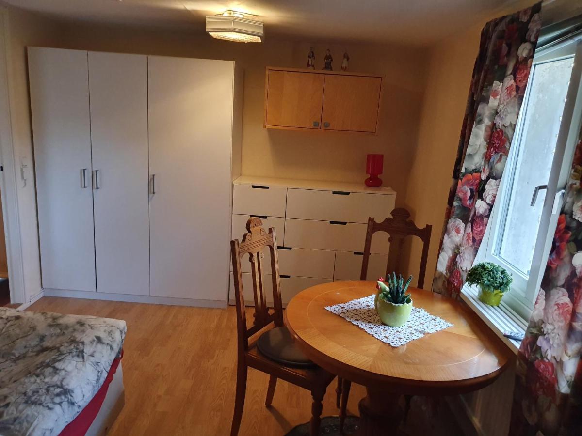 Lugnt Boende Intill Ljungbyan Ljungbyholm エクステリア 写真